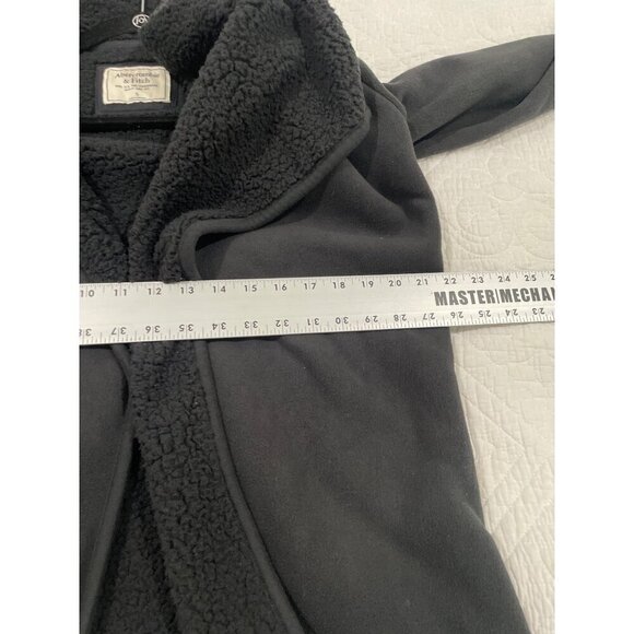 Abercrombie & fitch Womens Black Fuzzy Sweater/Cardigan/Jacket size Small - Picture 8 of 8